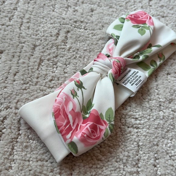 Mud Pie waterproof floral baby headband - Picture 4 of 8